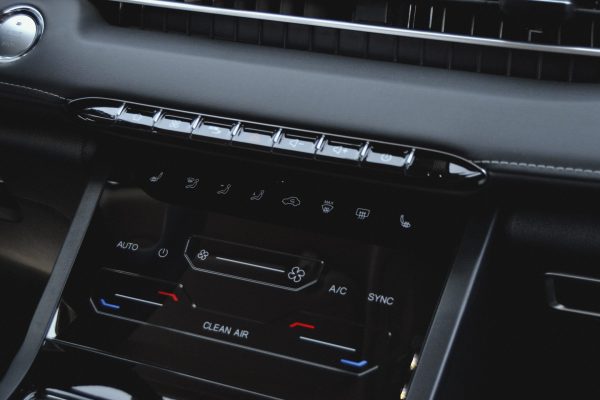 climatizzatore-automatico-bizona-scaled